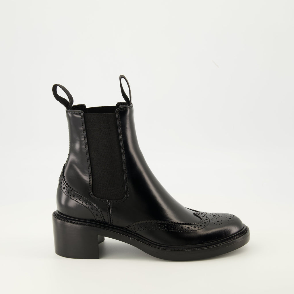 Chelsea boots, black leather boots, Saint Laurent footwear, Autumn-Winter fashion, leather ankle boots
