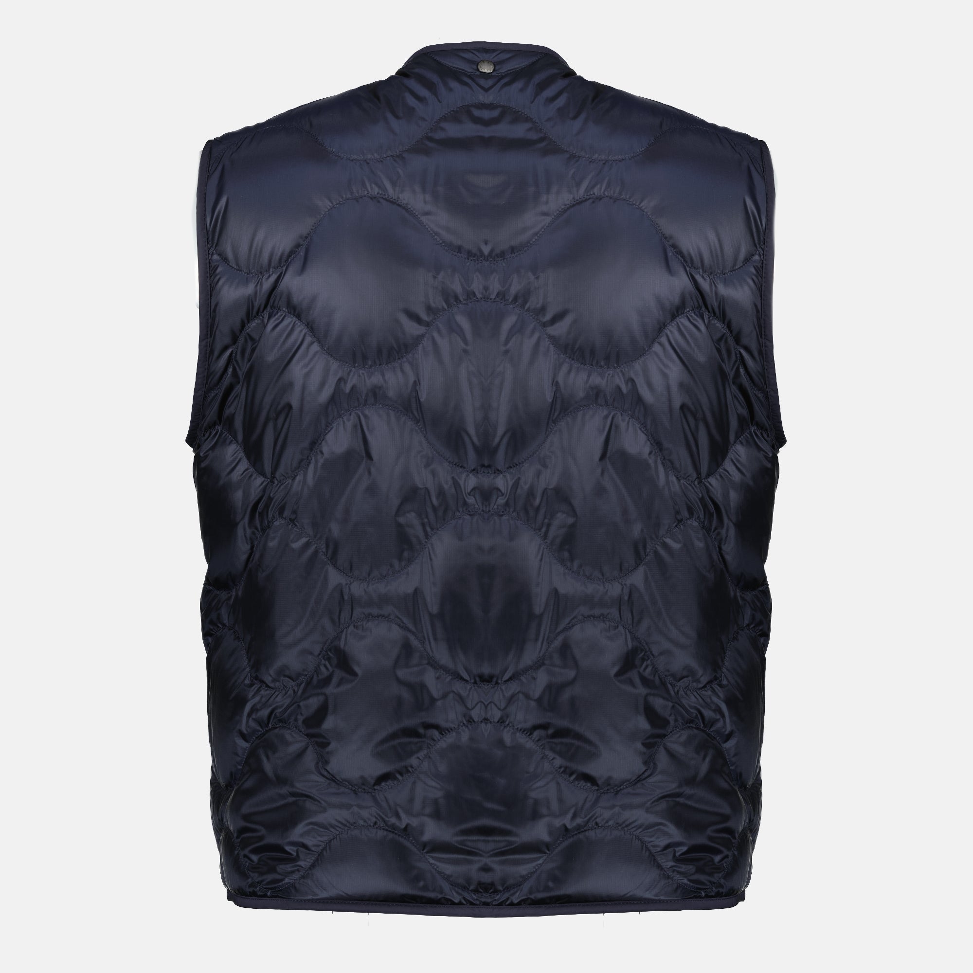 Image of Reversible Roquille Down Shirt by Moncler for Men - Season Spring-Summer 2026 - Detail View 7