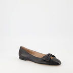 Image of Bowow Ballerinas by Valentino Garavani for Women - Season Autumn-Winter 2025 - Front Right Three-Quarter View