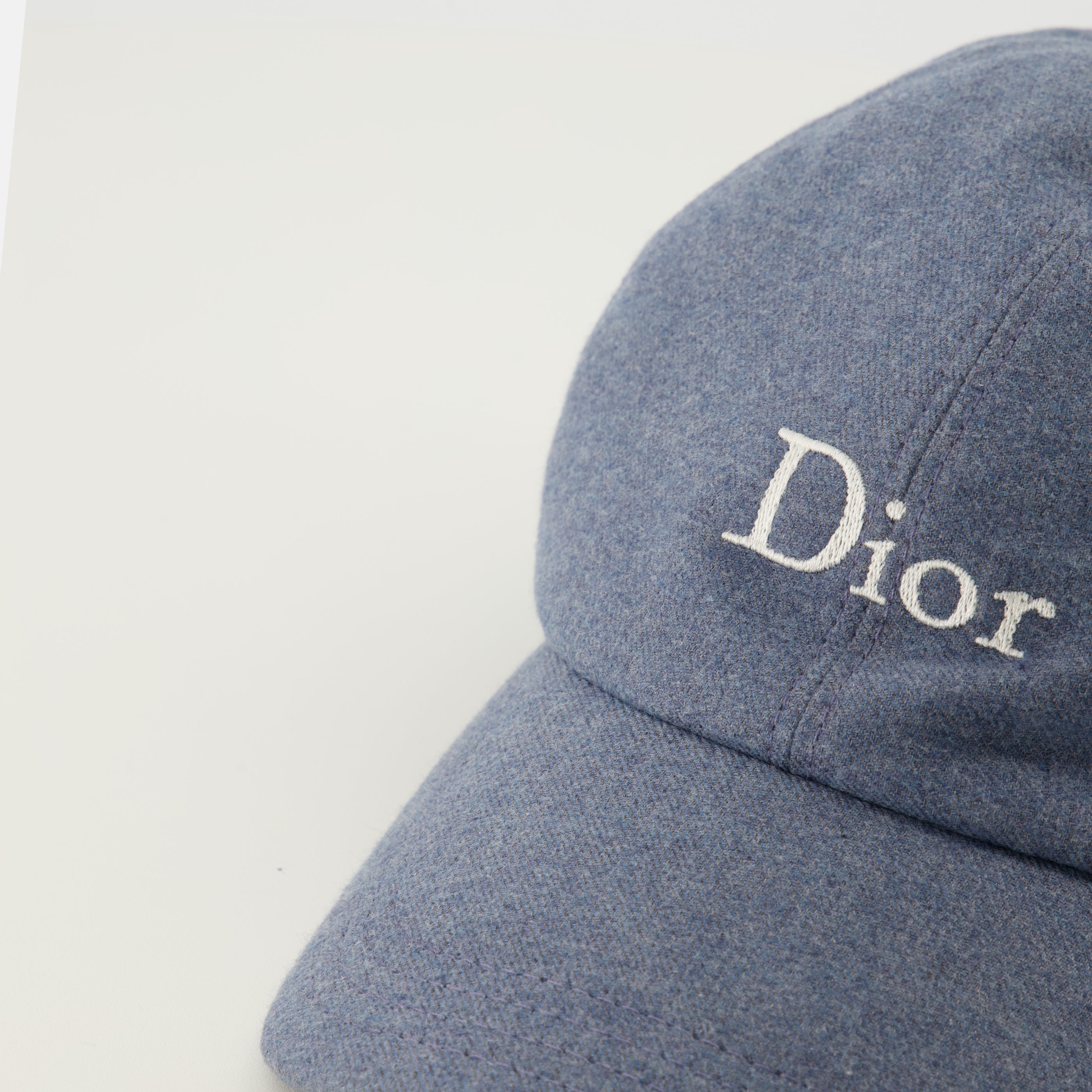 Gorra de Denim Bordada
