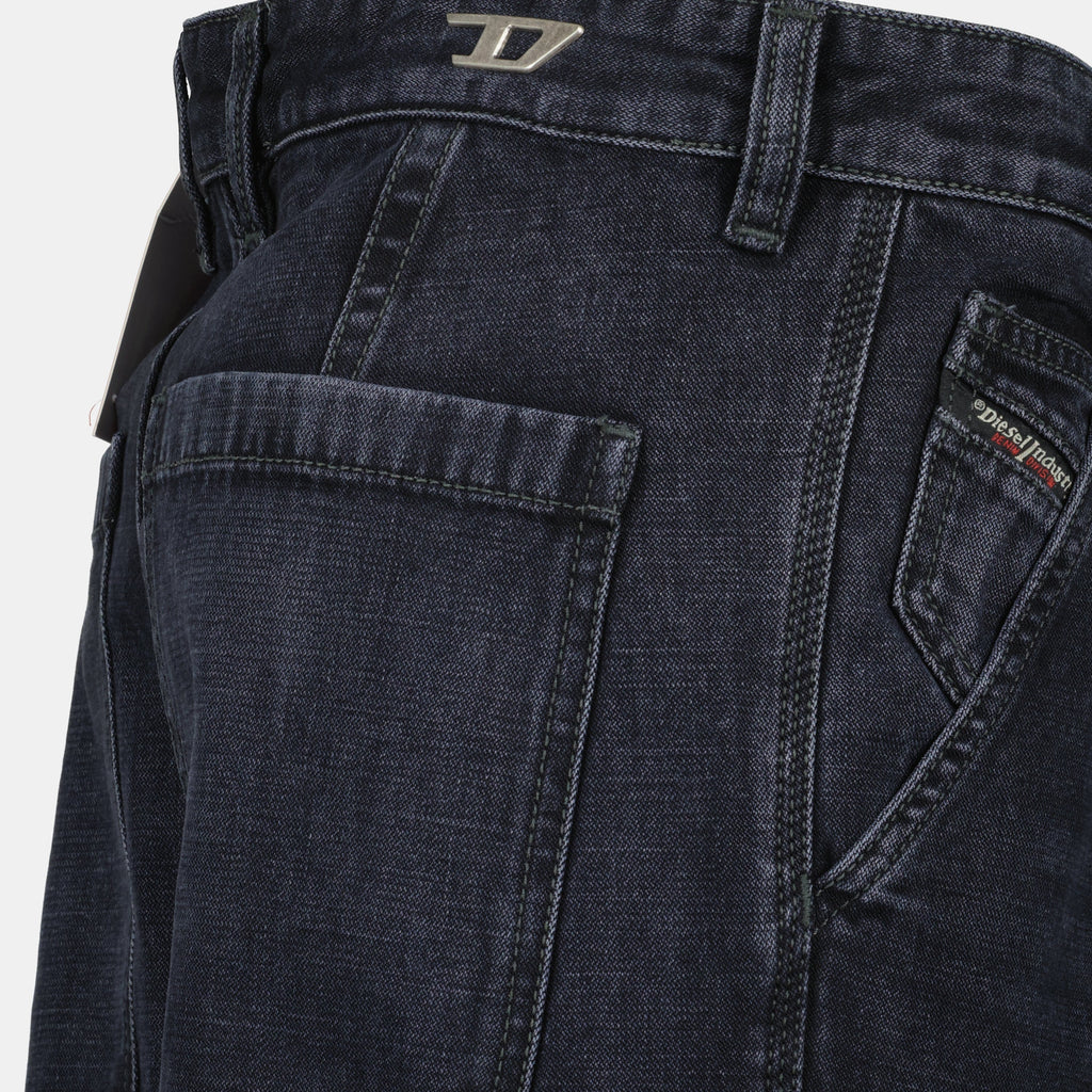 Image of Black Denim Cargo Pants by Diesel for Men - Season Spring-Summer 2025 - Detail View 5