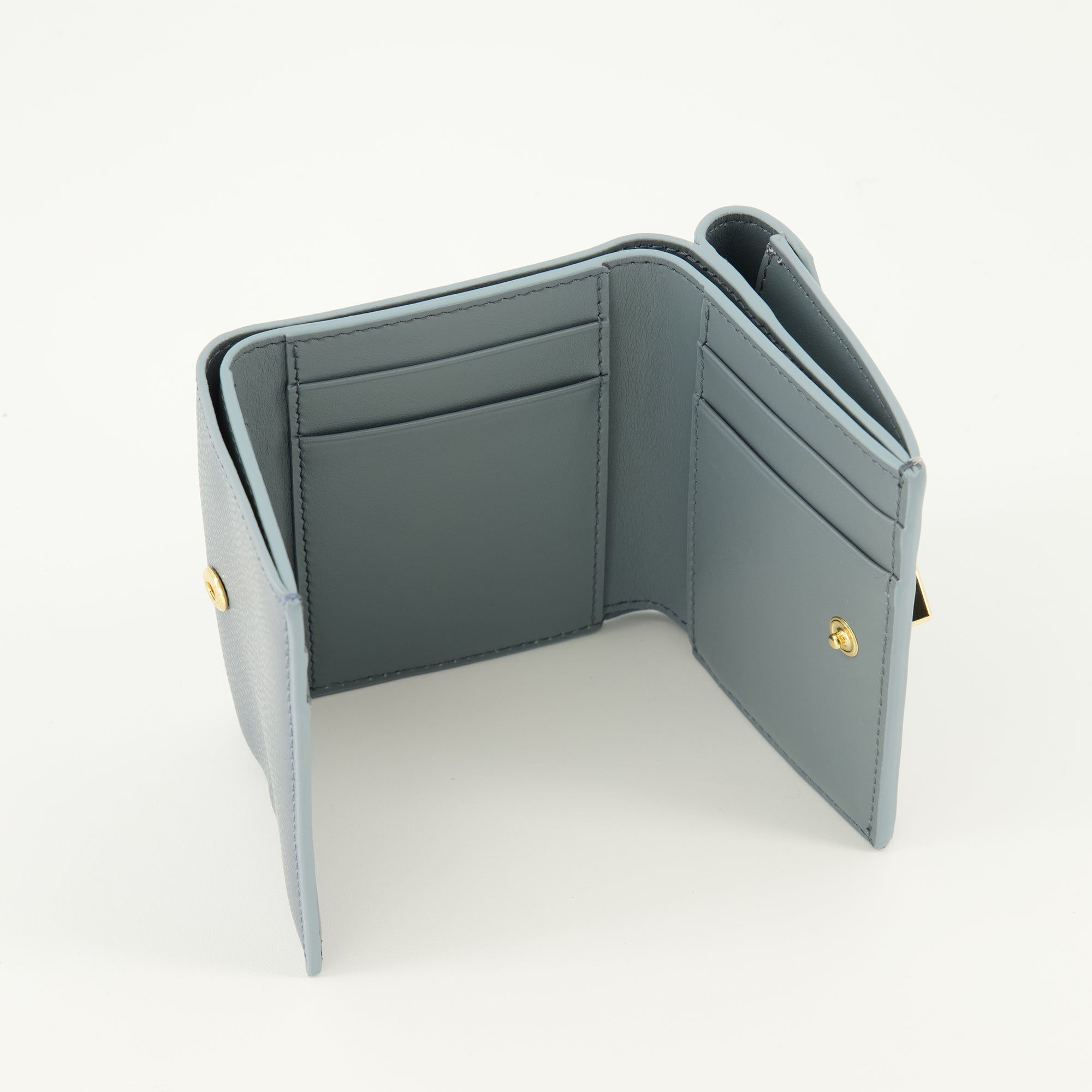 Image of FF Diamonds Blue Wallet by Fendi for Women - Season Spring-Summer 2026 - Detail View 1