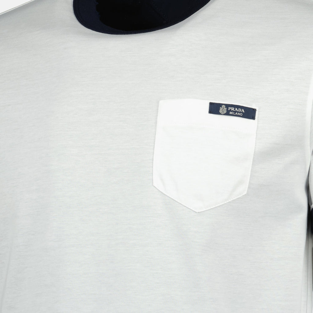 プラダのメンズ用リバーシブルコットンTシャツの画像 - シーズン春夏2026 - 詳細ビュー5