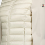 Image de doudoune bi-matériaux blanche par Moncler pour femmes - Saison Printemps-Été 2025 - Détail Vue 5