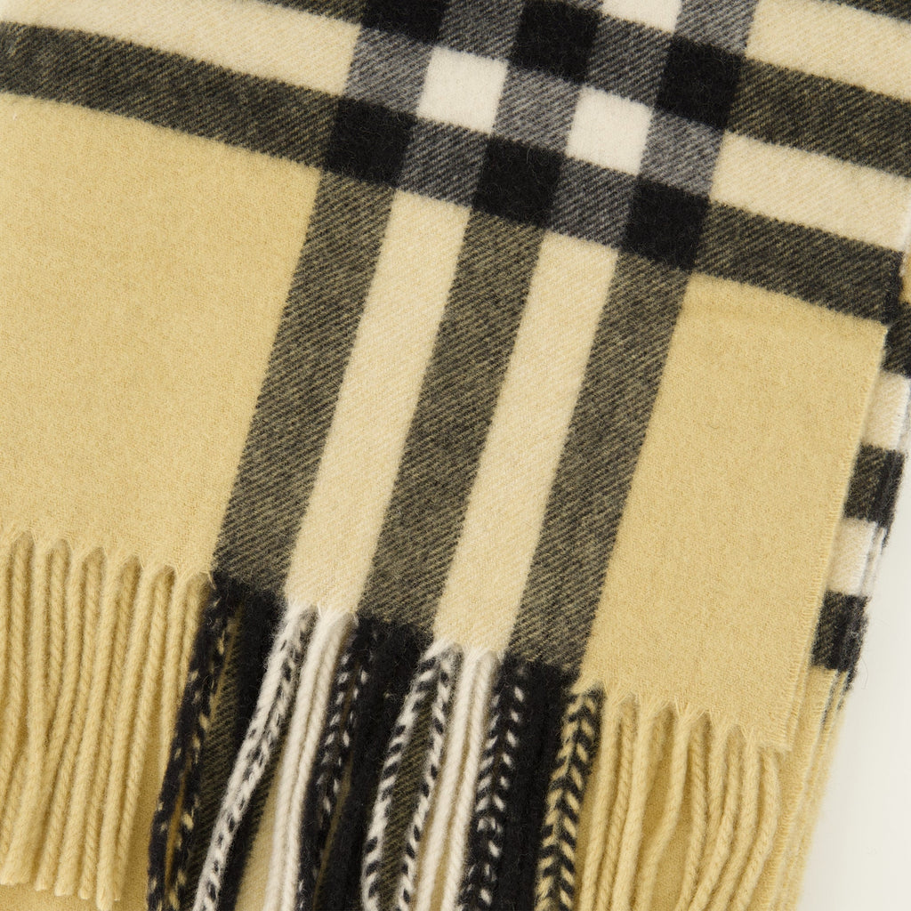 Burberry scarf, cashmere accessories, check pattern scarf, unisex scarf, Fall Winter 2025
