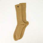 Bild der braunen Socken Ami de Coeur von Ami PARIS für Unisex - Saison Herbst-Winter 2025 - Rückansicht