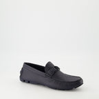 Image du Mocassin Odéon par Dior pour Hommes - Saison Printemps-Été 2025 - Vue de face droite à trois quarts