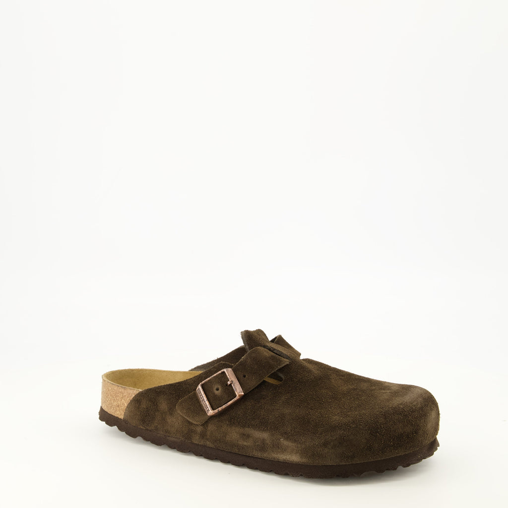 Clog Boston em camurça castanha
