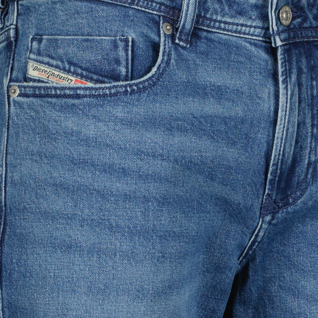 Image of Sleenker 1979 L32 by Diesel for Men - Season Spring-Summer 2026 - Detail View 1