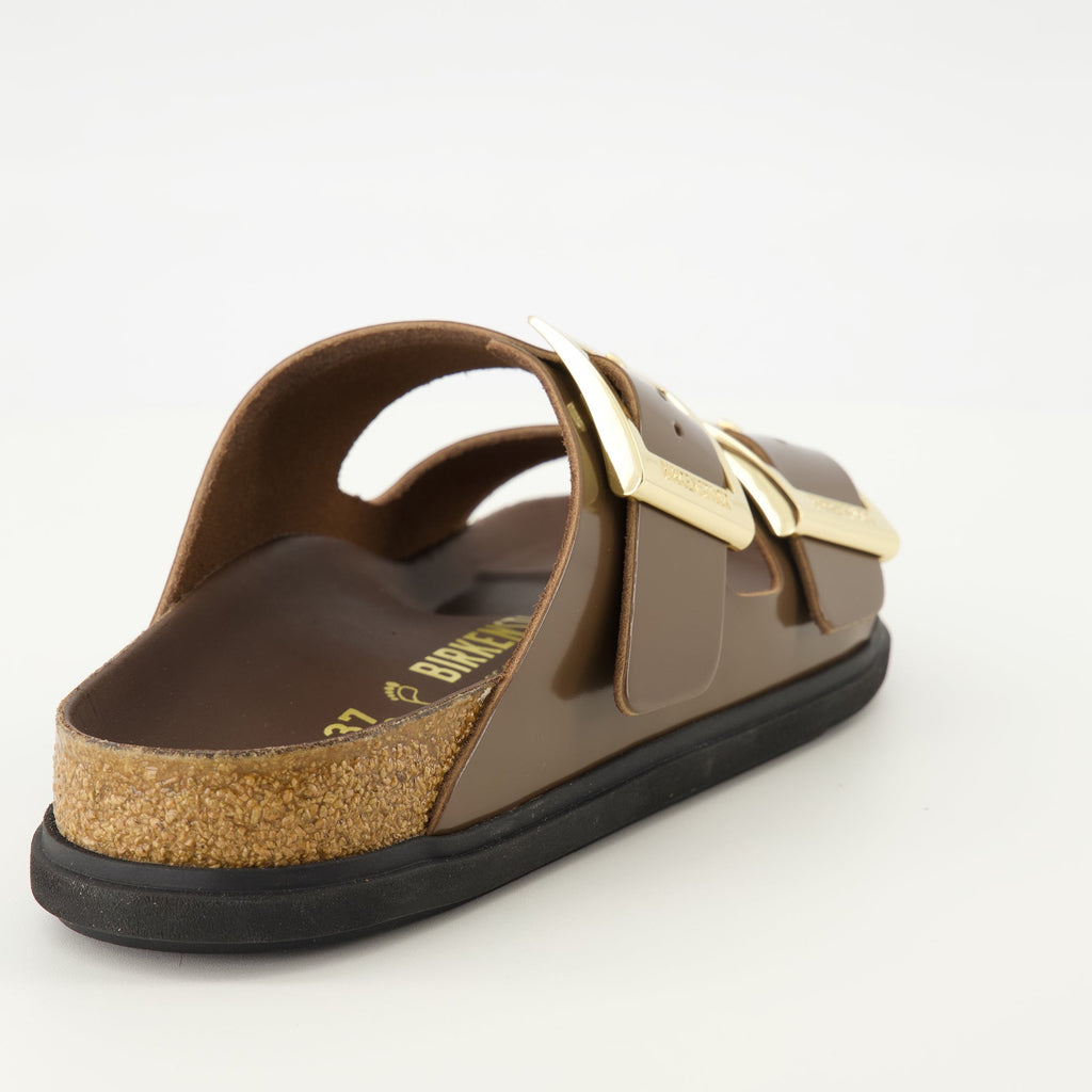 Image des sandales Arizona Droplet Buckle de Birkenstock pour femmes - Saison Printemps-Été 2026 - Vue arrière