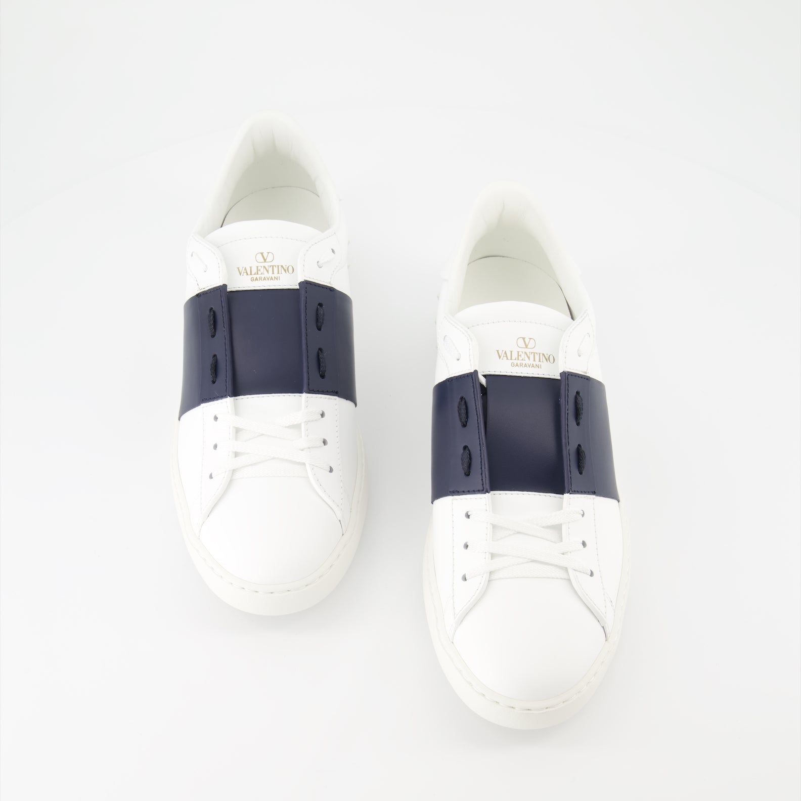 Valentino Garavani sneakers, Bicolor leather sneakers, Rubber-studded heel, Blue and white footwear, Spring-Summer 2025 footwear