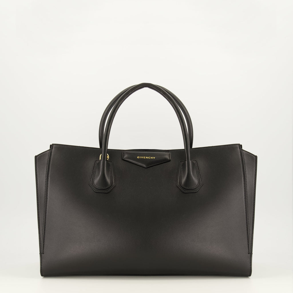 Antigona Catchall Medium Black Leather Bag