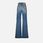 Bild von ausgestellten Jeans aus hellem Denim von Ami PARIS für Frauen - Saison Frühling-Sommer 2025 - Produktdetailansicht 1