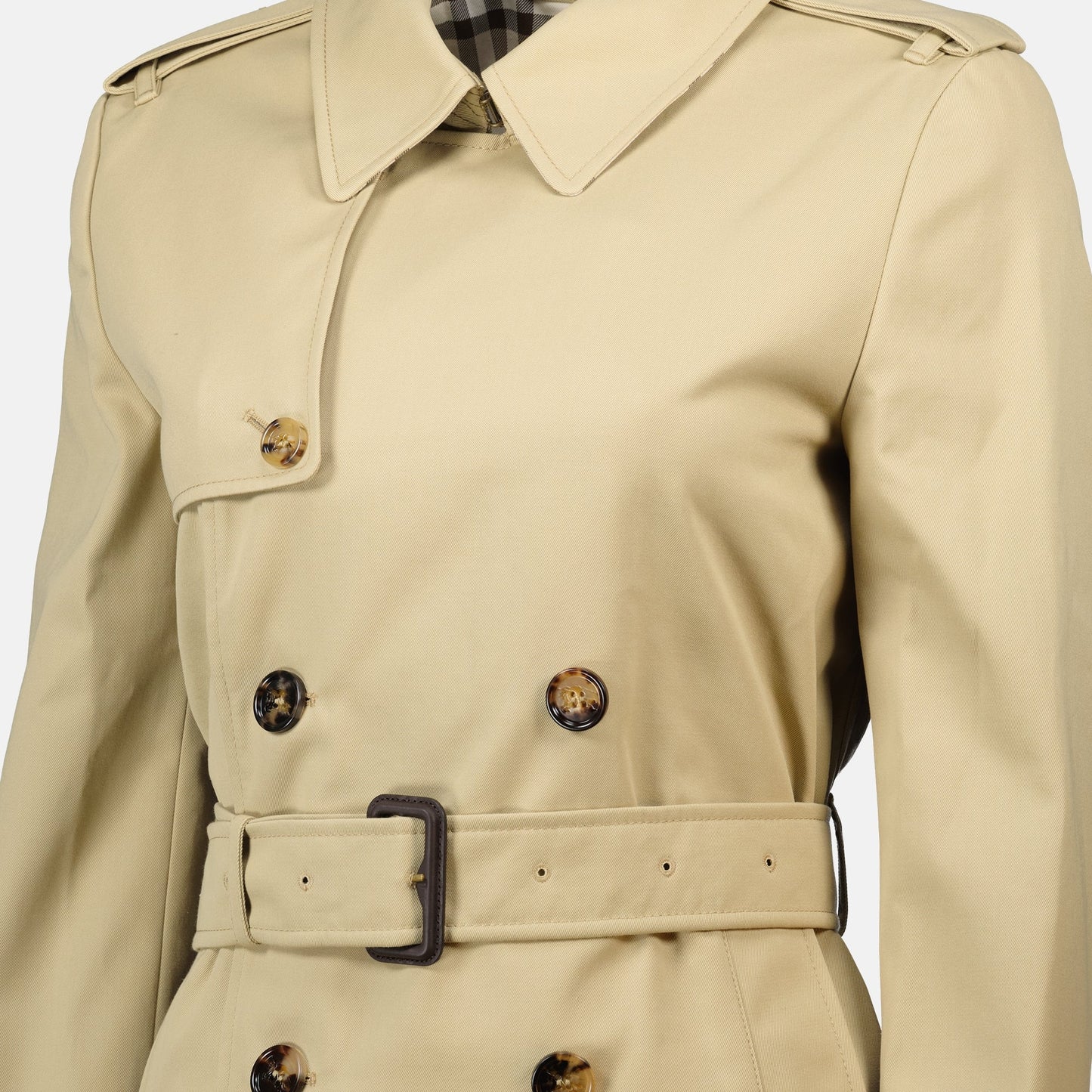 Burberry trench coat, beige trench coat, Burberry Spring 2025, classic trench coat, women's outerwear