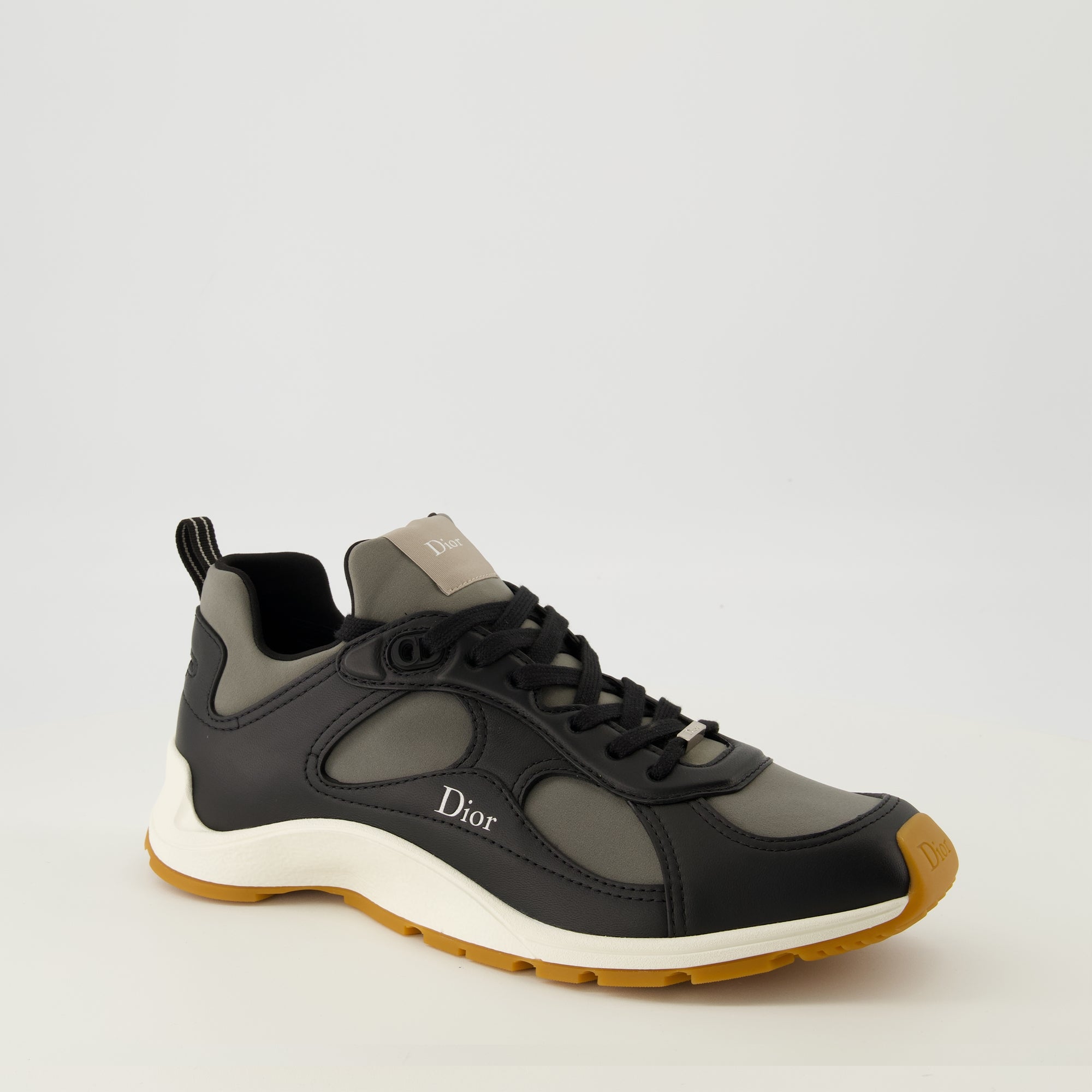 Mile Noir Sneakers