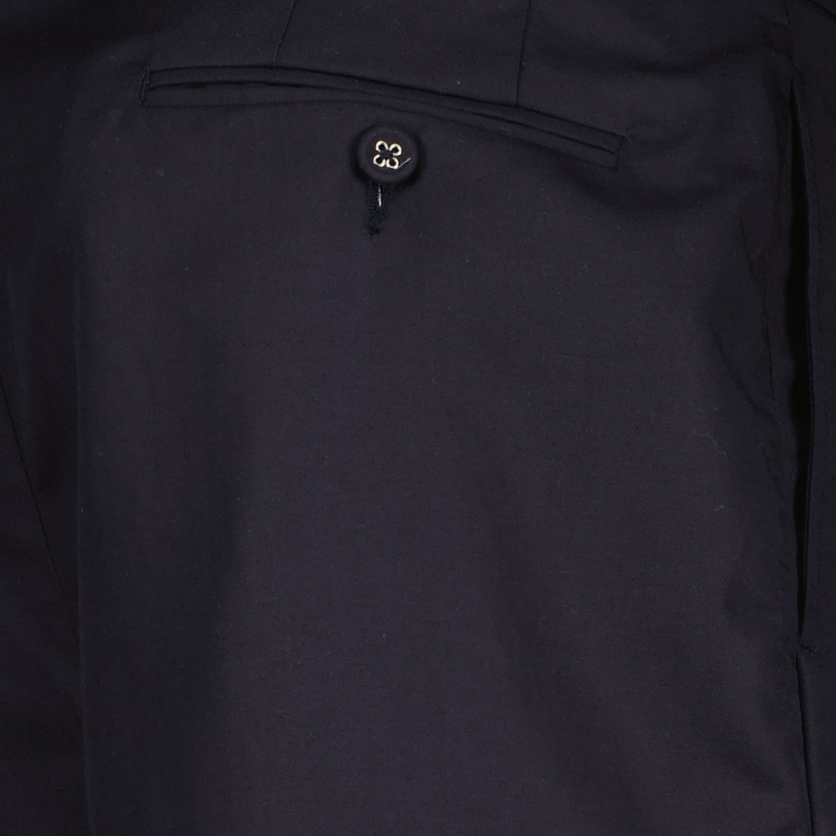 Image of Short Phill Bleu en Lyocell by Officine Générale for Men - Season Spring-Summer 2026 - Detail View 2