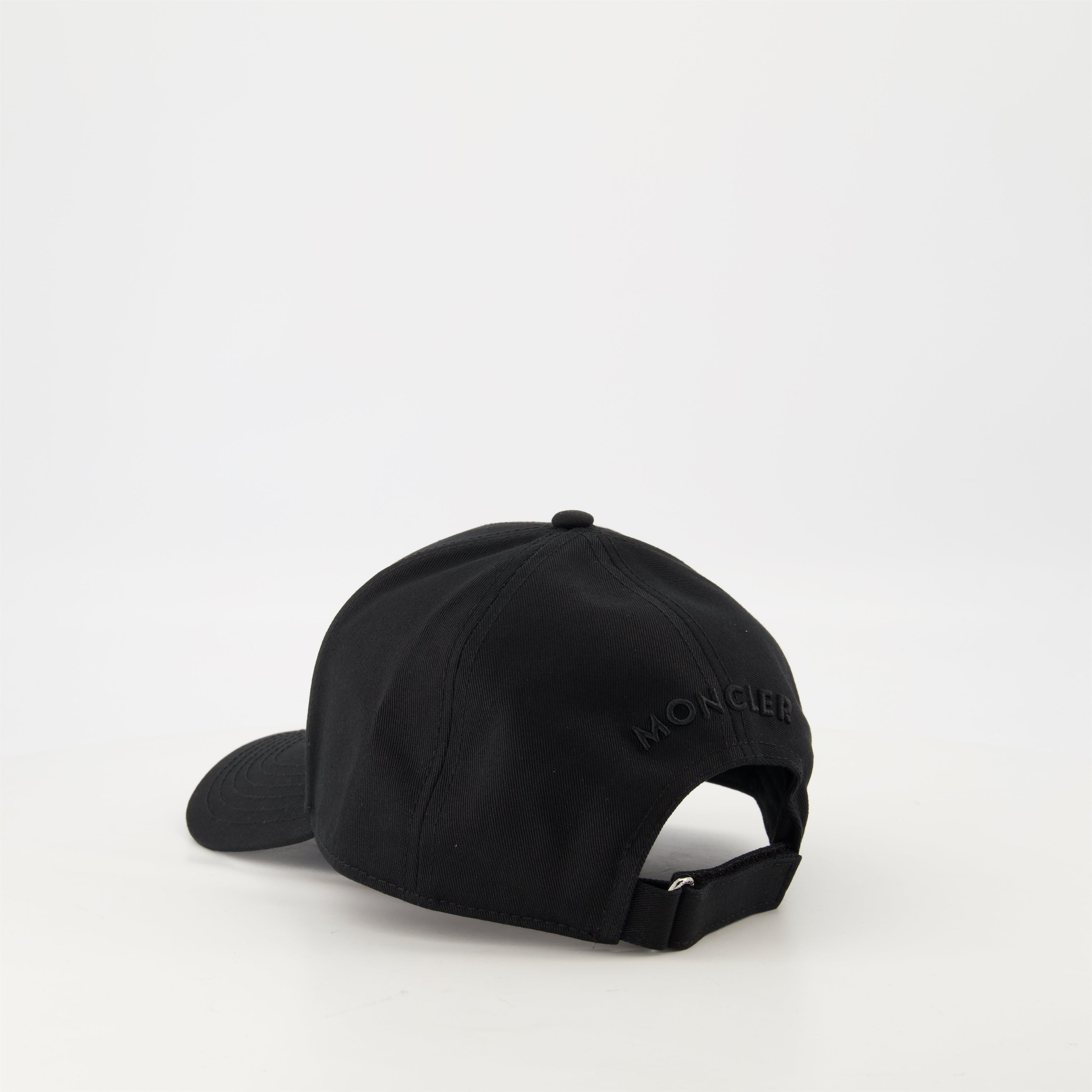 Image of Black Logo Cap by Moncler for Men - Season Spring-Summer 2026 - Detail View 1