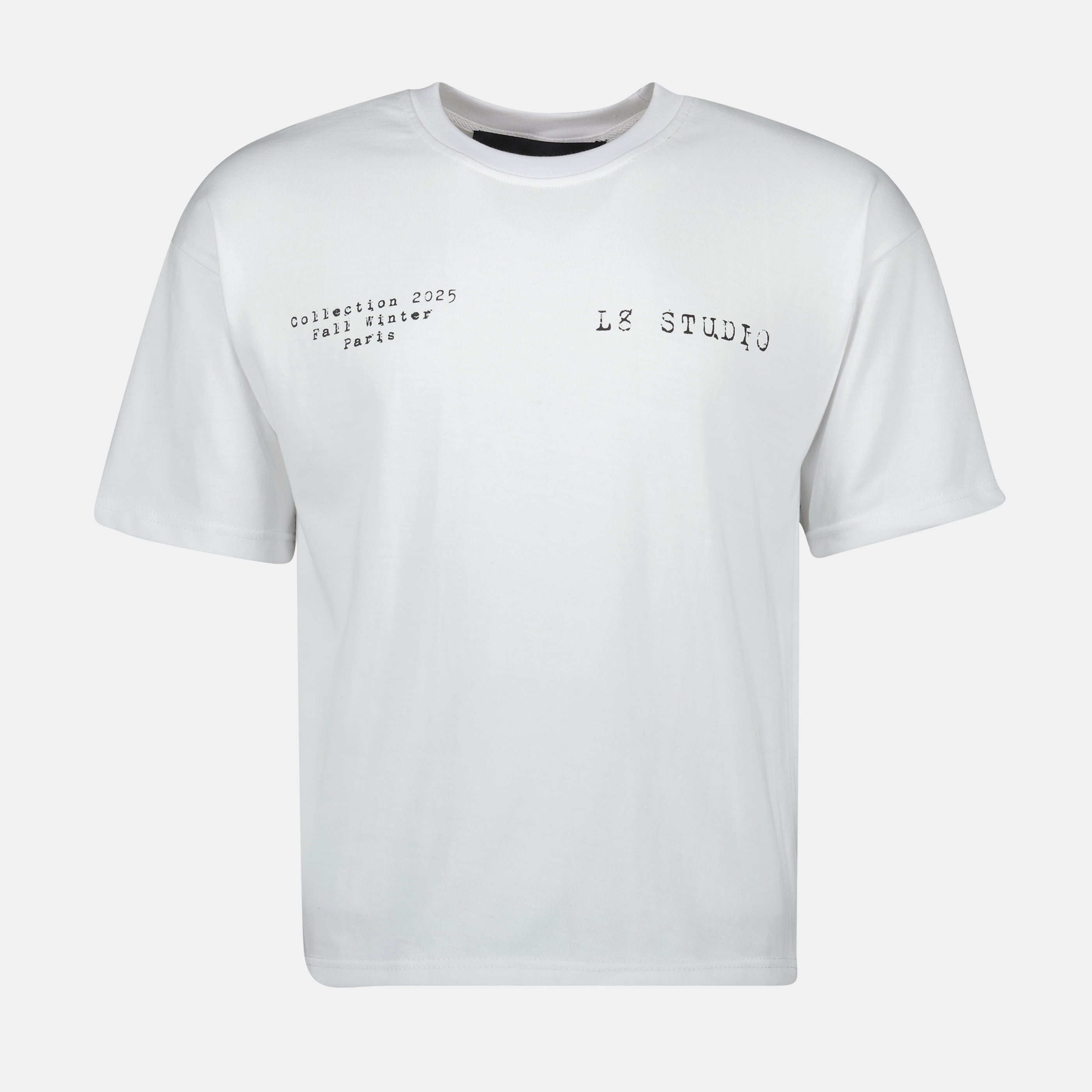 white t-shirt, L8 Studio, oversized fit, cotton t-shirt, Spring-Summer collection