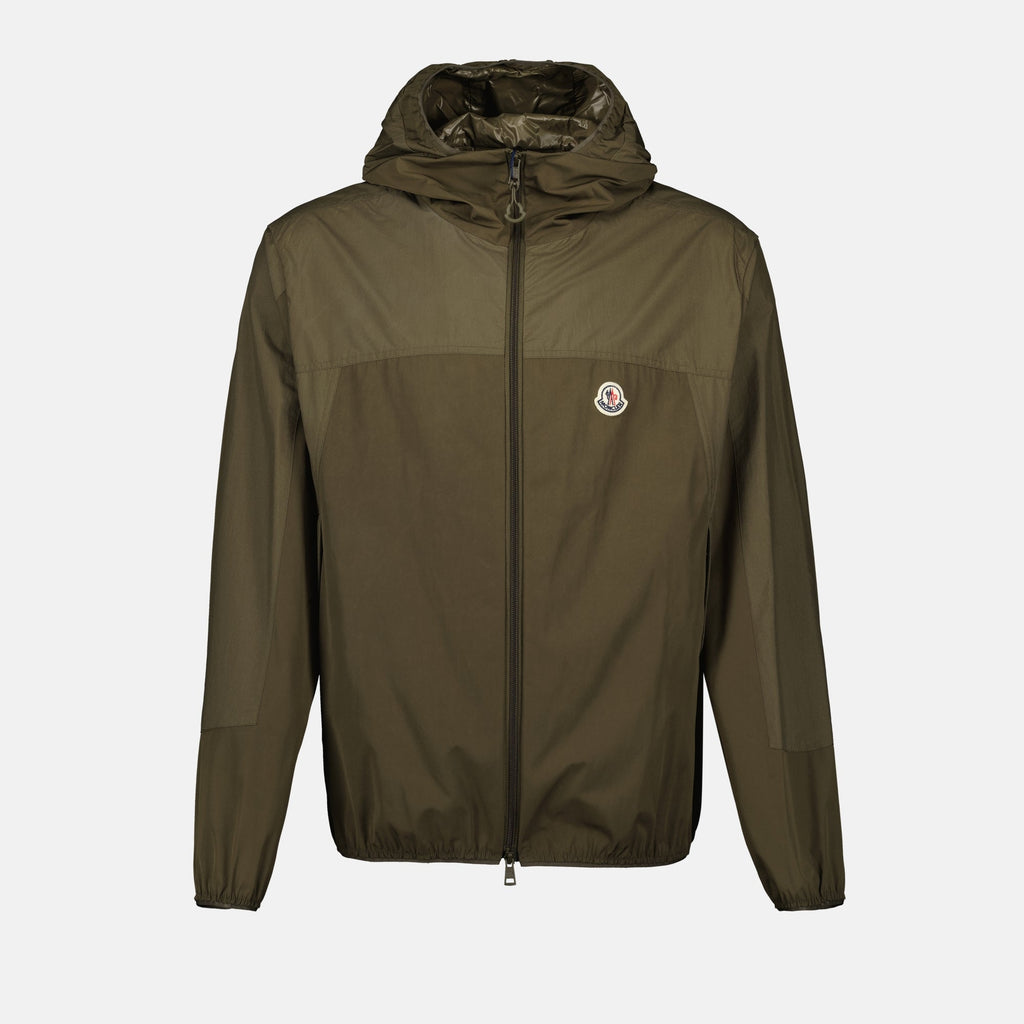 Immagine della giacca khaki Kona con logo di Moncler per uomini - Stagione autunno-inverno 2024 - Vista frontale