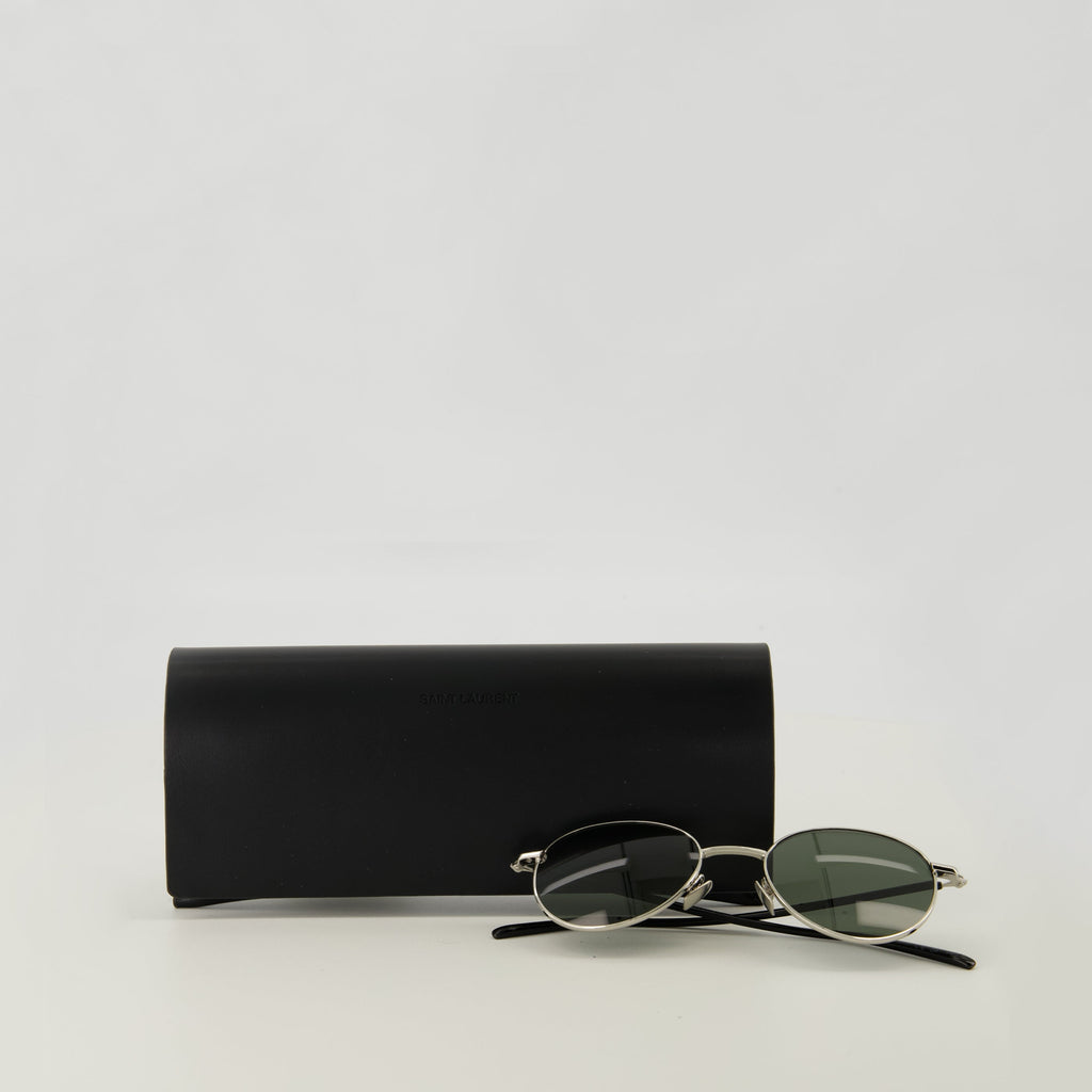 Image of SL865 Sunglasses by Saint Laurent for Men - Season Spring-Summer 2026 - Detail View 2