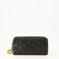 Imagen del bolso de joyas Cassandre negro de Saint Laurent para mujeres - Temporada Primavera-Verano 2026 - Vista Frontal
