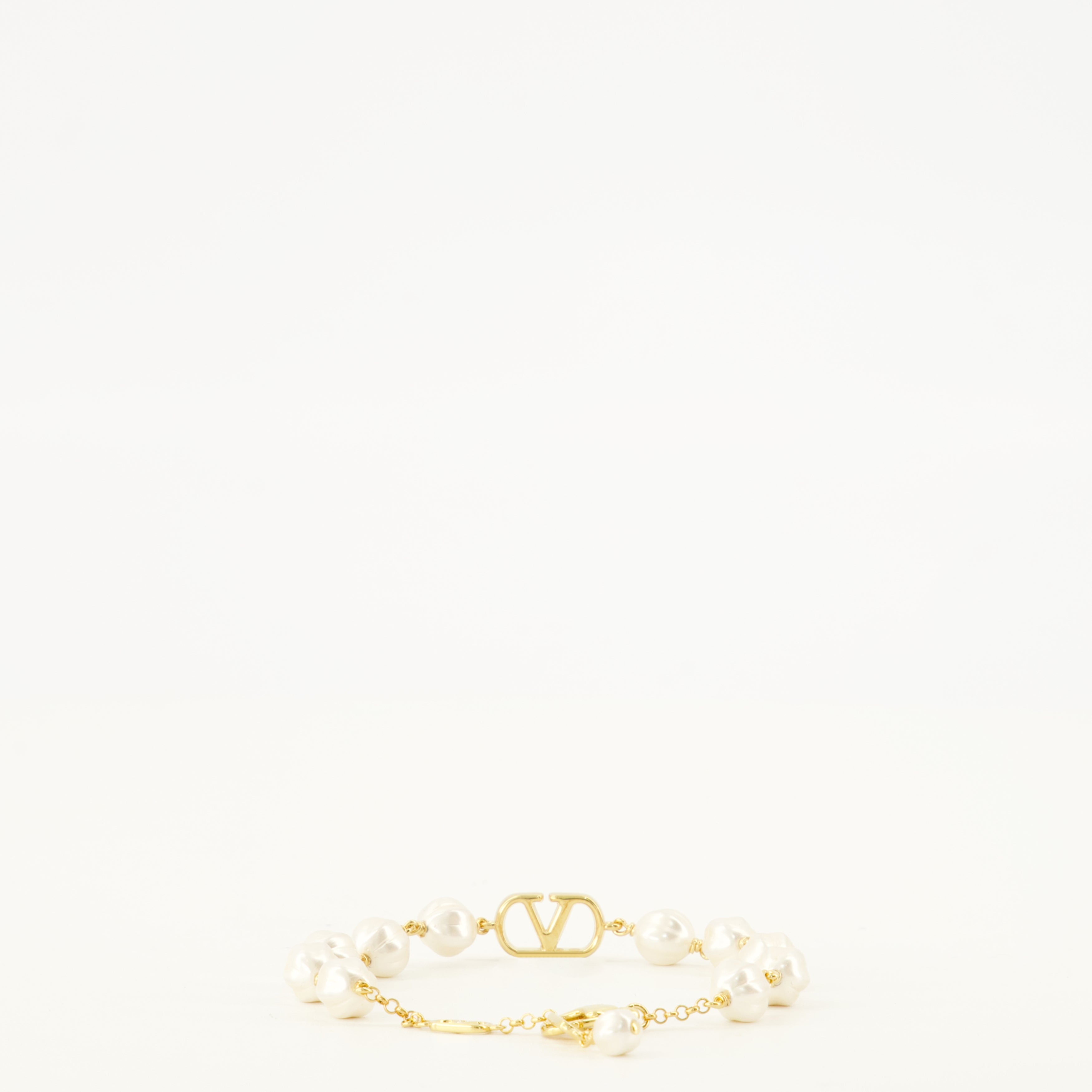 Vlogo Bracelet with Beads
