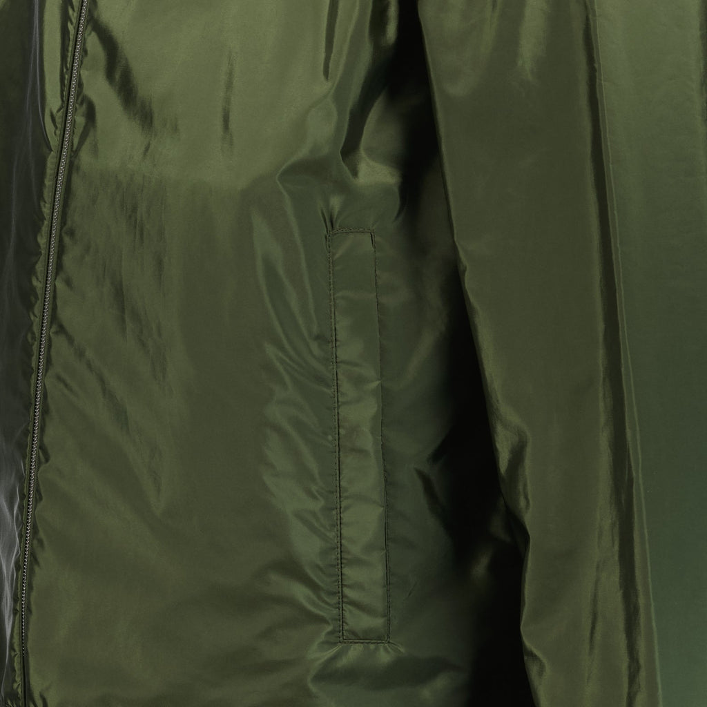 Imagem do Casaco de Vento com Capuz Remoray da Moncler para Homens - Temporada Primavera-Verão 2025 - Detalhe 9