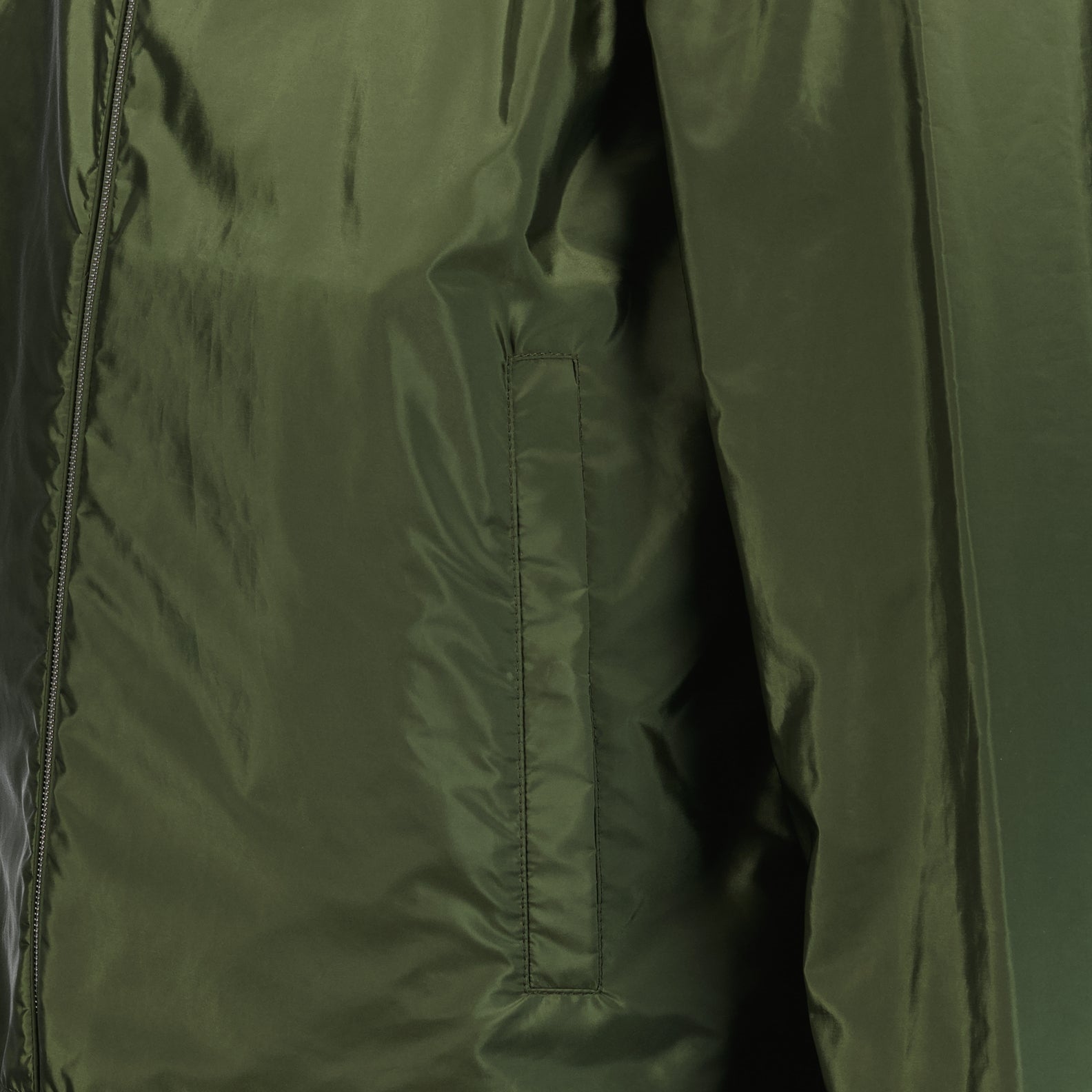 Imagem do Casaco de Vento com Capuz Remoray da Moncler para Homens - Temporada Primavera-Verão 2025 - Detalhe 9