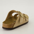 Image des sandales Arizona Big Buckle de Birkenstock pour femmes - Saison Automne-Hiver 2024 - Vue de dos