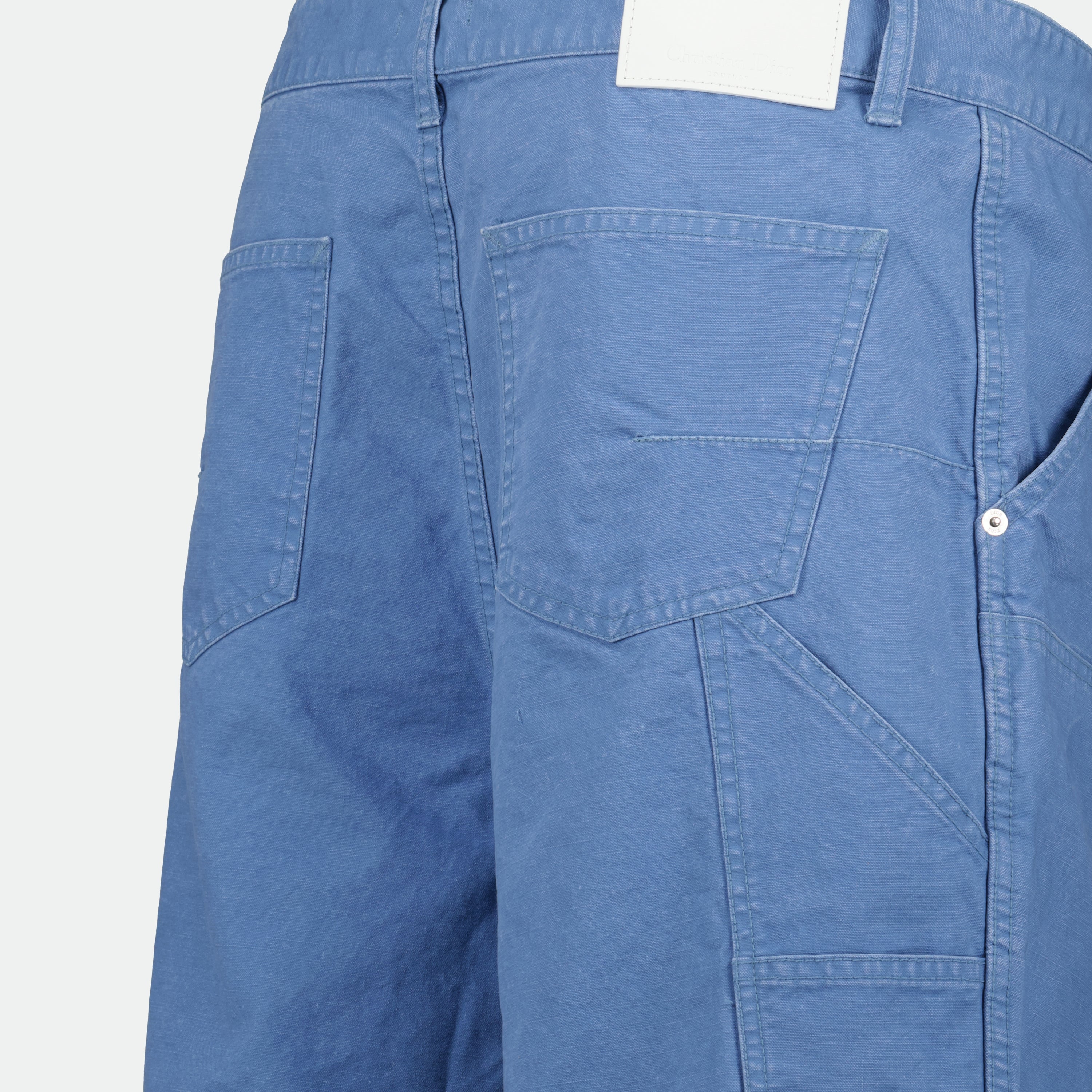 Bilde av blå cargo bermuda shorts fra Dior for menn - Sesong Vår-Sommer 2025 - Detaljbilde 2