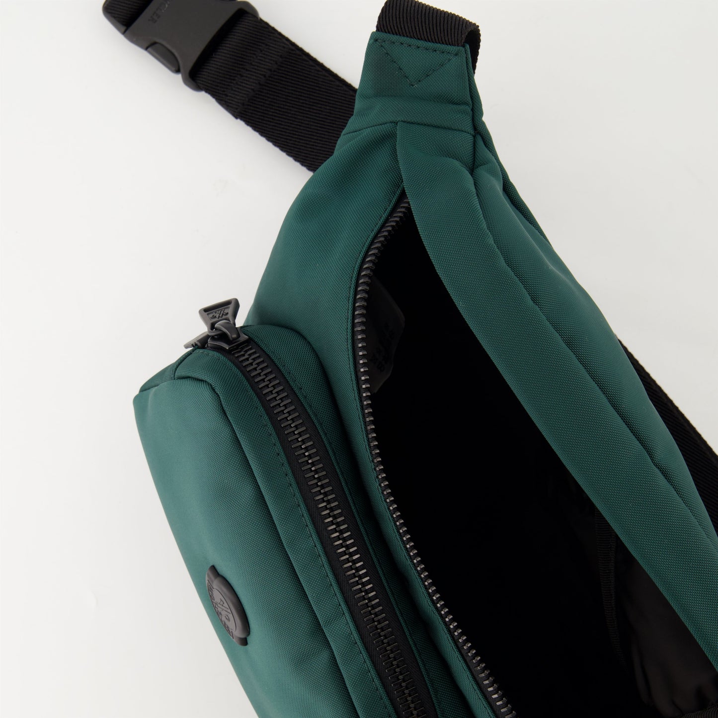 Moncler waist bag, Durance green bag, nylon waist bag, waterproof accessories, men's accessories