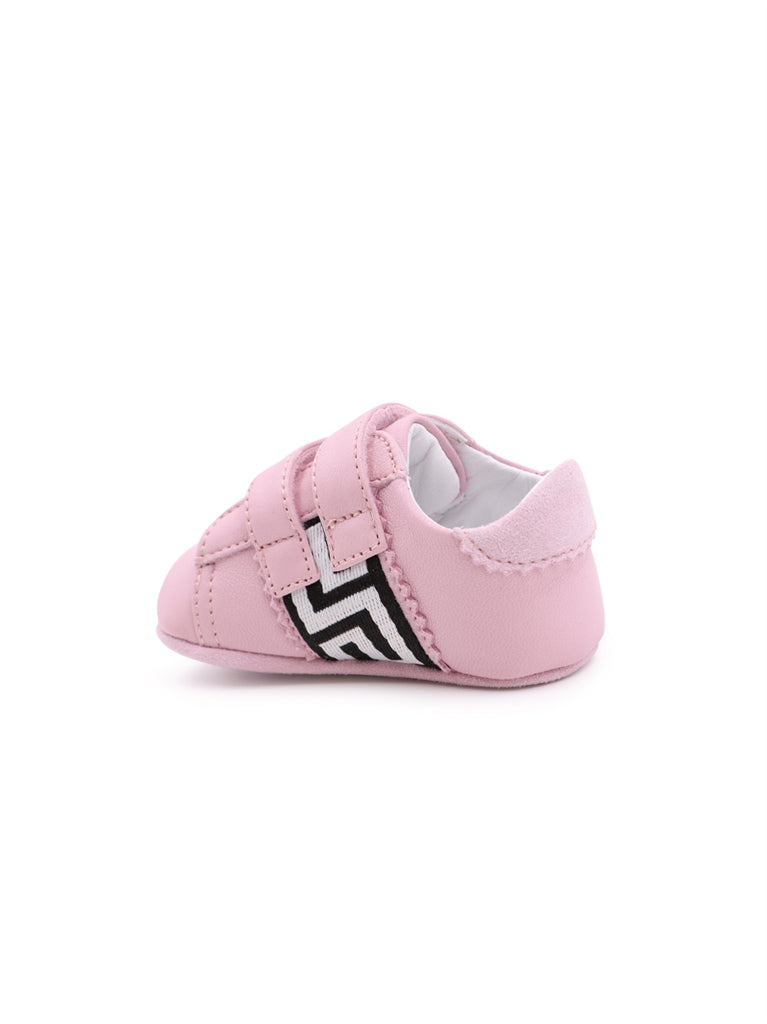 Versace kid's sneakers, Greca pattern shoes, luxury children's footwear, pink sneakers for kids, designer kid's shoes