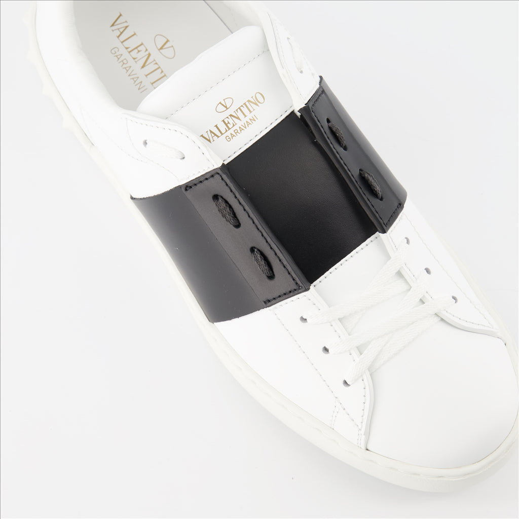 Valentino Garavani sneakers,luxury sneakers,white-black sneakers,designer footwear,high-end sneakers