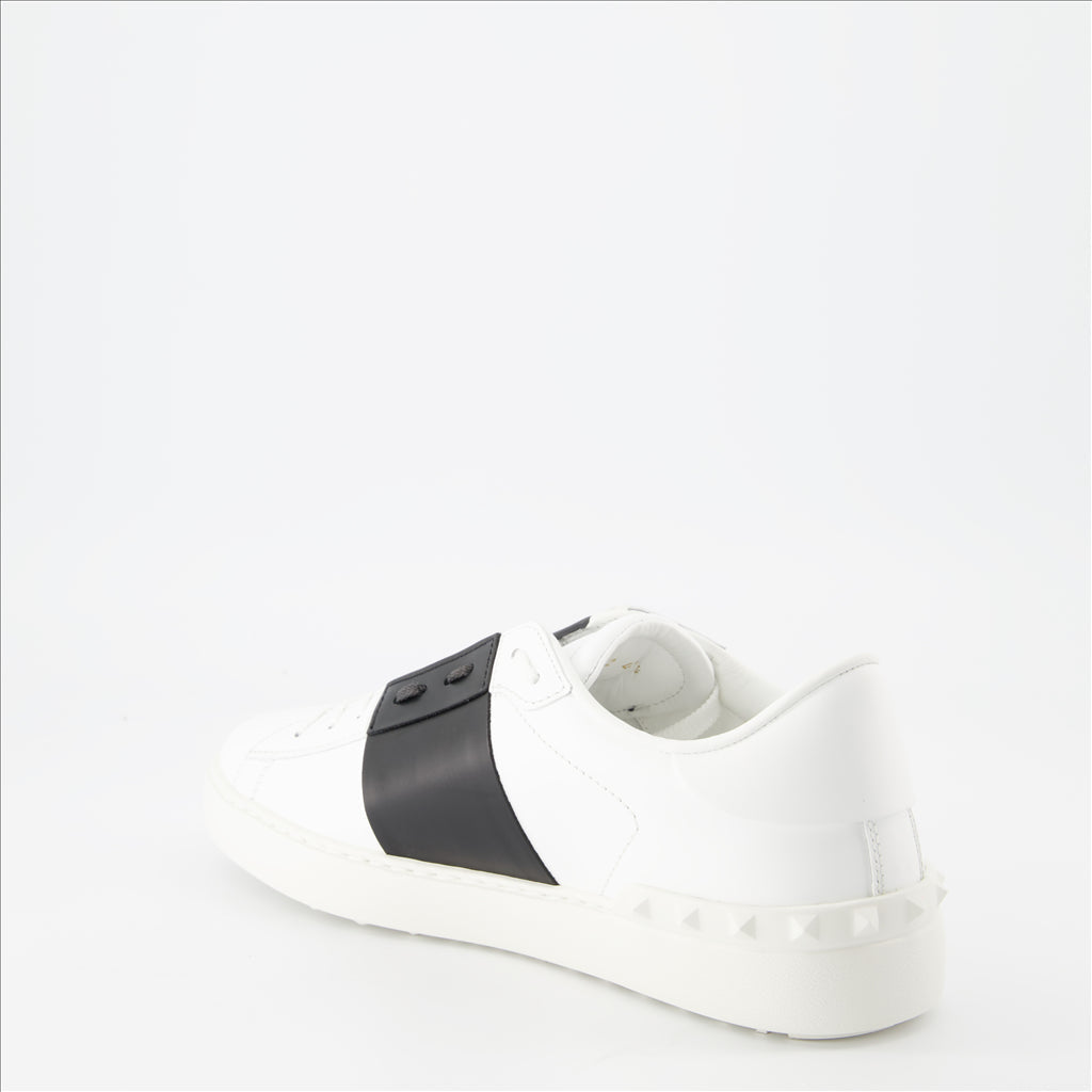 Valentino Garavani sneakers,luxury sneakers,white-black sneakers,designer footwear,high-end sneakers