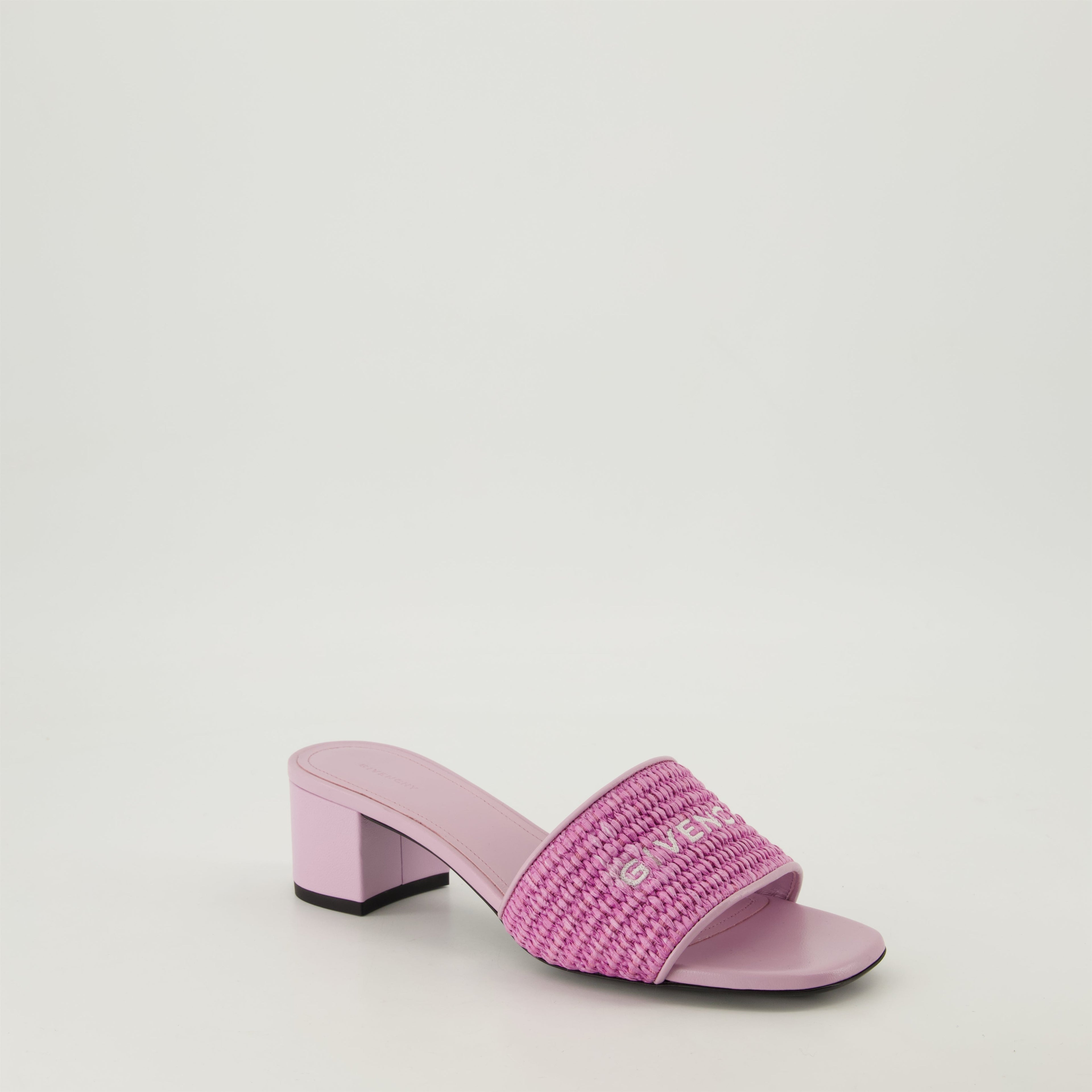 女性用ジバンシィのオープンスクエアトゥのバイオレットラフィア4Gミュールの画像 - シーズン春夏2025 - 製品詳細ビュー1