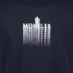 モンクレールの男性用ロゴウォッシュダークブルーTシャツの画像 - シーズン春夏2025 - 詳細ビュー5