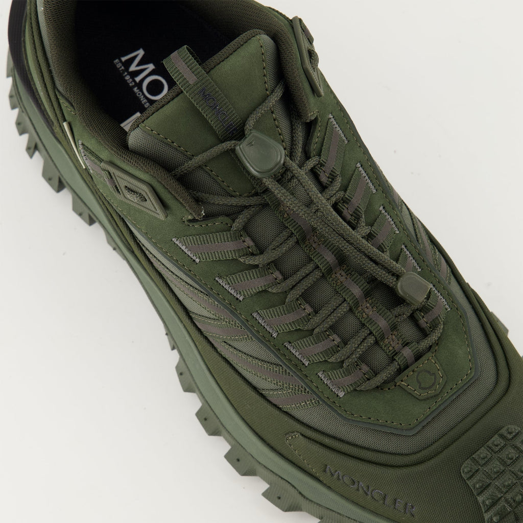 Image des baskets Trailgrip GTX par Moncler pour hommes - Saison Automne-Hiver 2024 - Vue de détail par le haut