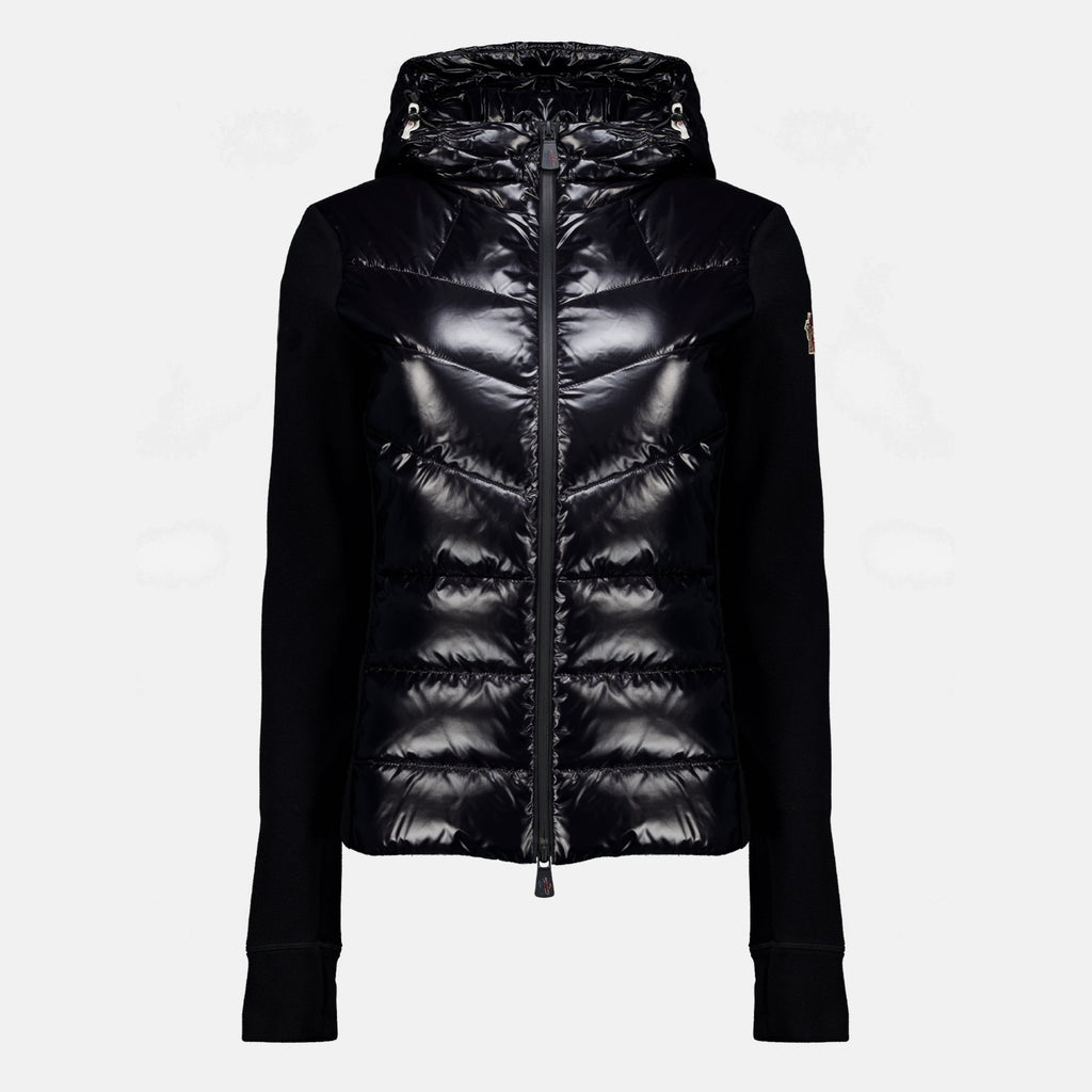 Schwarze wattierte Skijacke