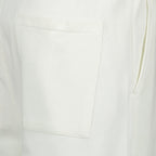 Imagen de pantalones cortos de algodón piqué blanco de Drole De Monsieur para hombres - Temporada primavera-verano 2025 - Vista detallada 2