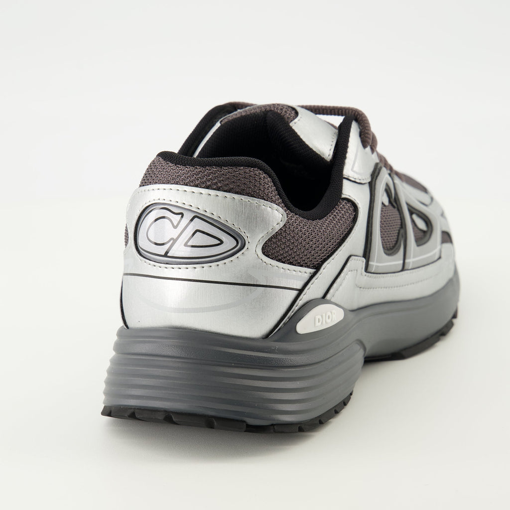 Immagine delle sneakers grigie e nere B30 di Dior per uomini - Stagione Autunno-Inverno 2025 - Vista posteriore