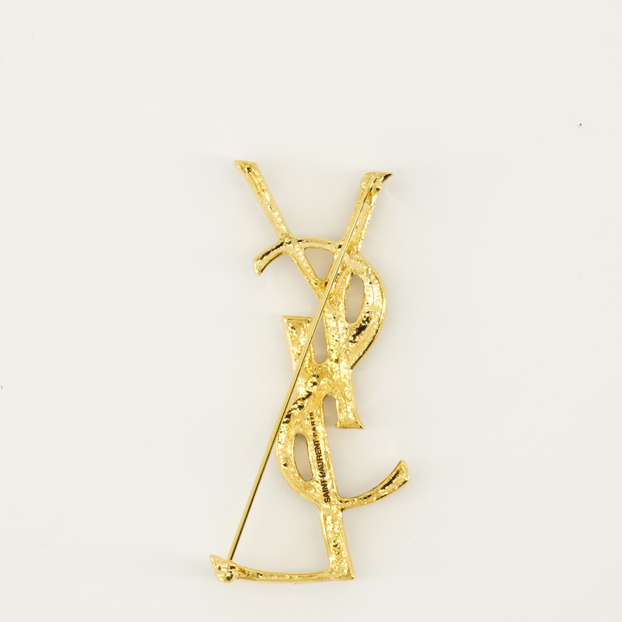 サン・ローレントによるカサンドルクロコダイルブローチの画像（ユニセックス） - シーズン：春夏2026 - 後面ビュー