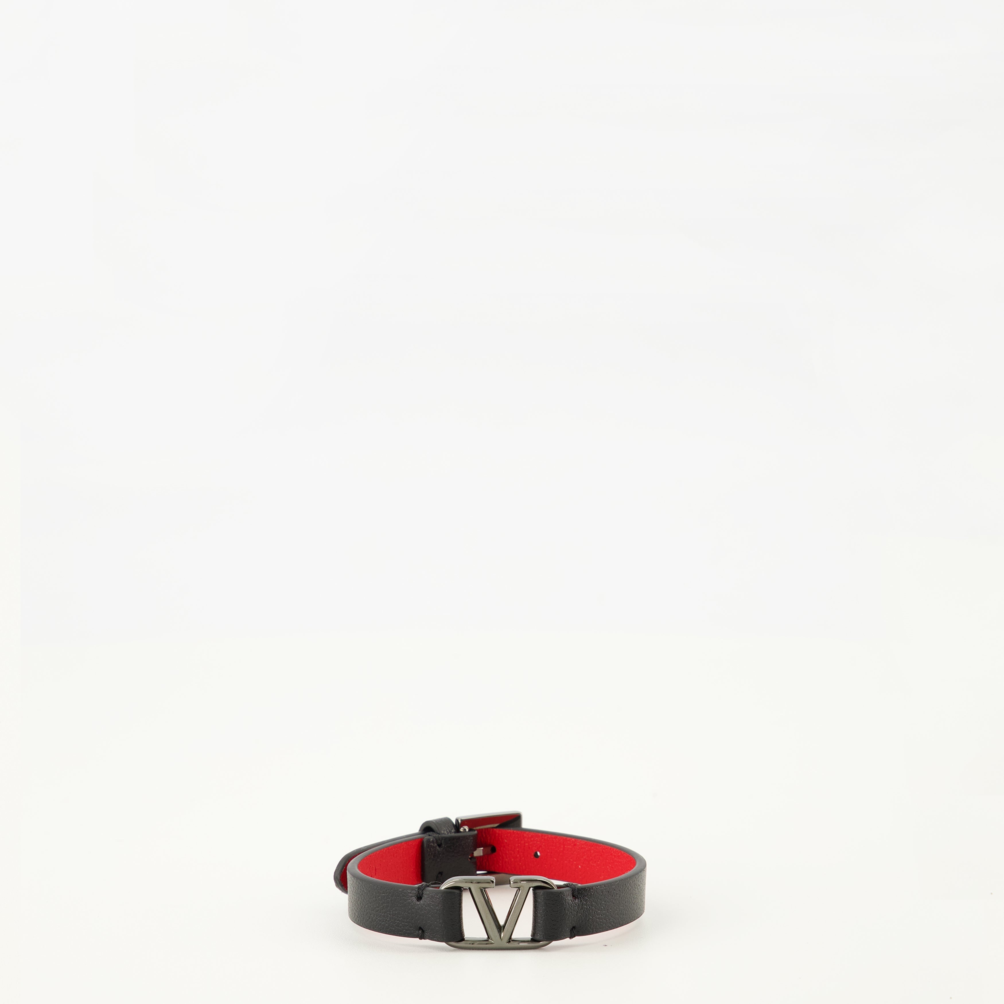 Image of Vlogo Black Bracelet by Valentino Garavani for Men - Season Spring-Summer 2026 - Front View