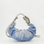 Image du sac hobo en denim satiné par Diesel pour femmes - Saison printemps-été 2026 - Vue de dos