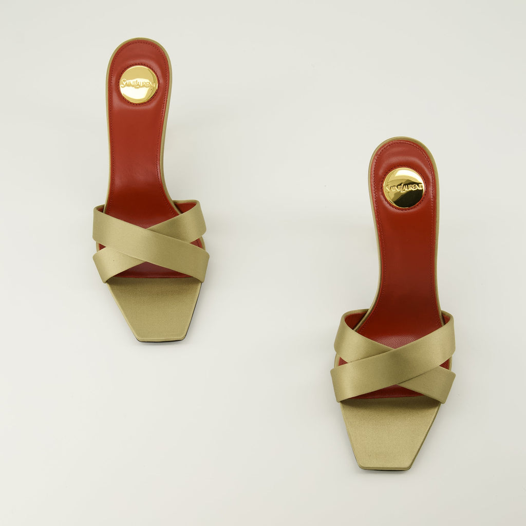Imagem das mules de salto dourado Opium da Saint Laurent para mulheres - Temporada Primavera-Verão 2026 - Vista superior do par