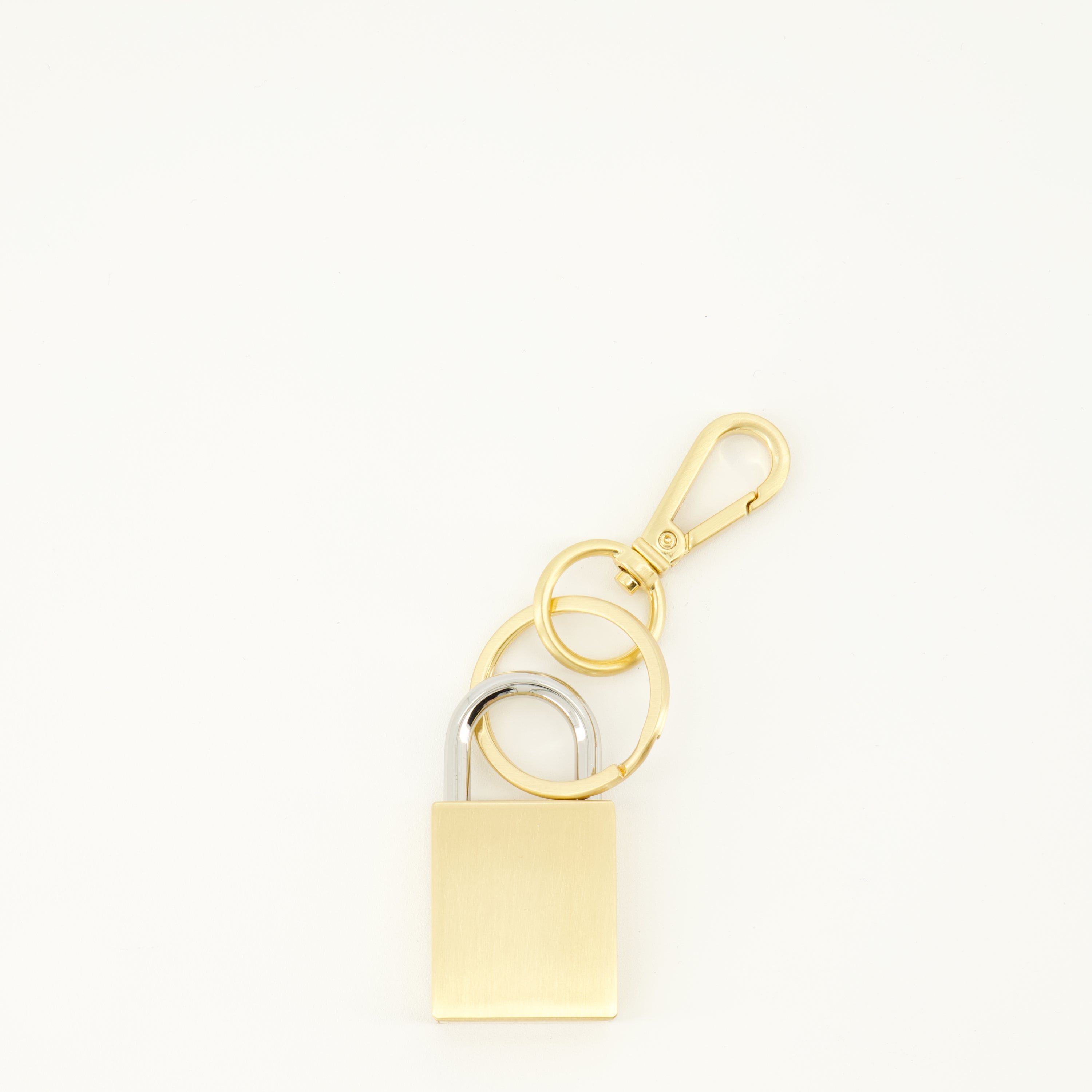 Ami de coeur keychain, AMI Paris, keychain, stylish accessory, gold and silver finish