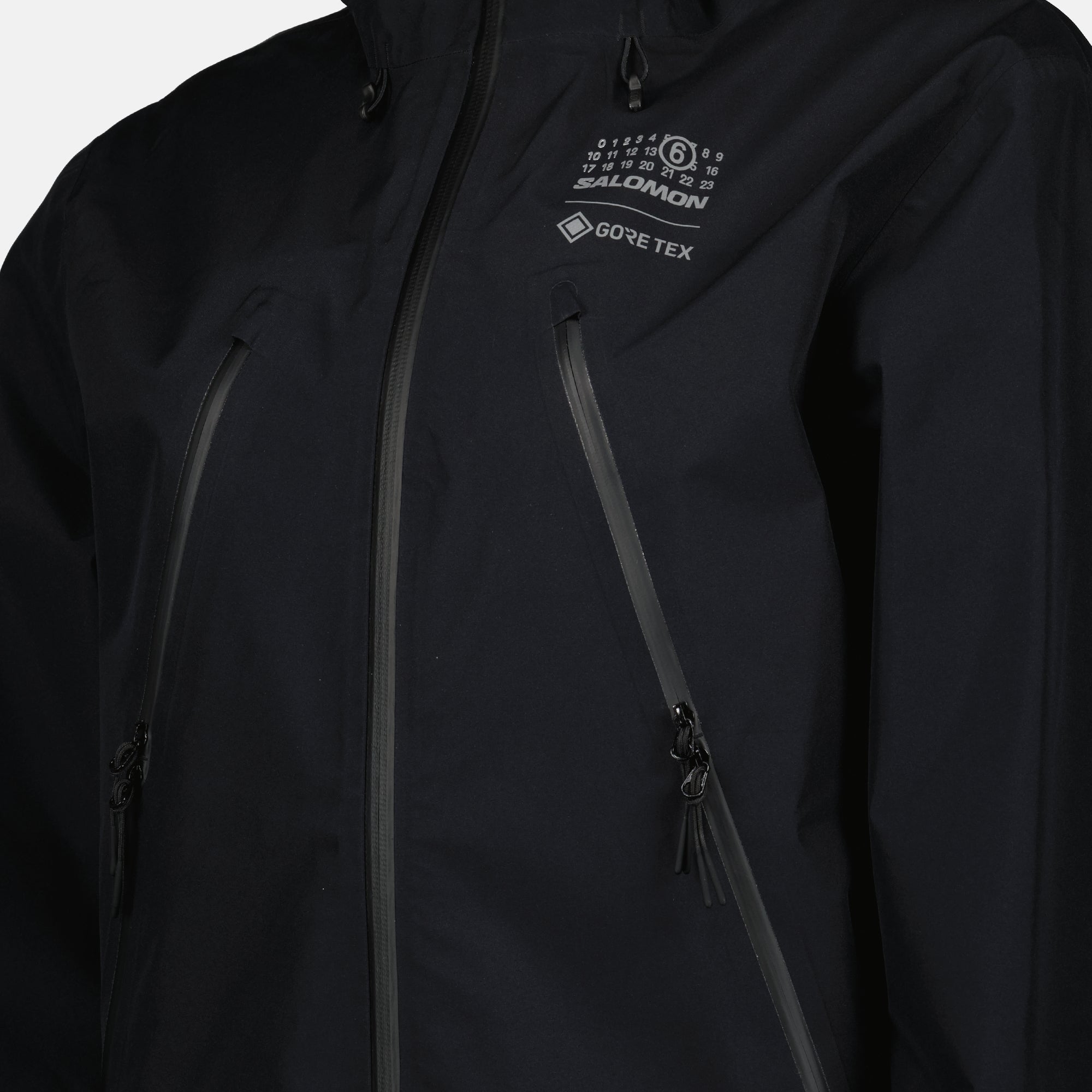 Chaqueta de Nylon Estilizada con Capucha Ajustable