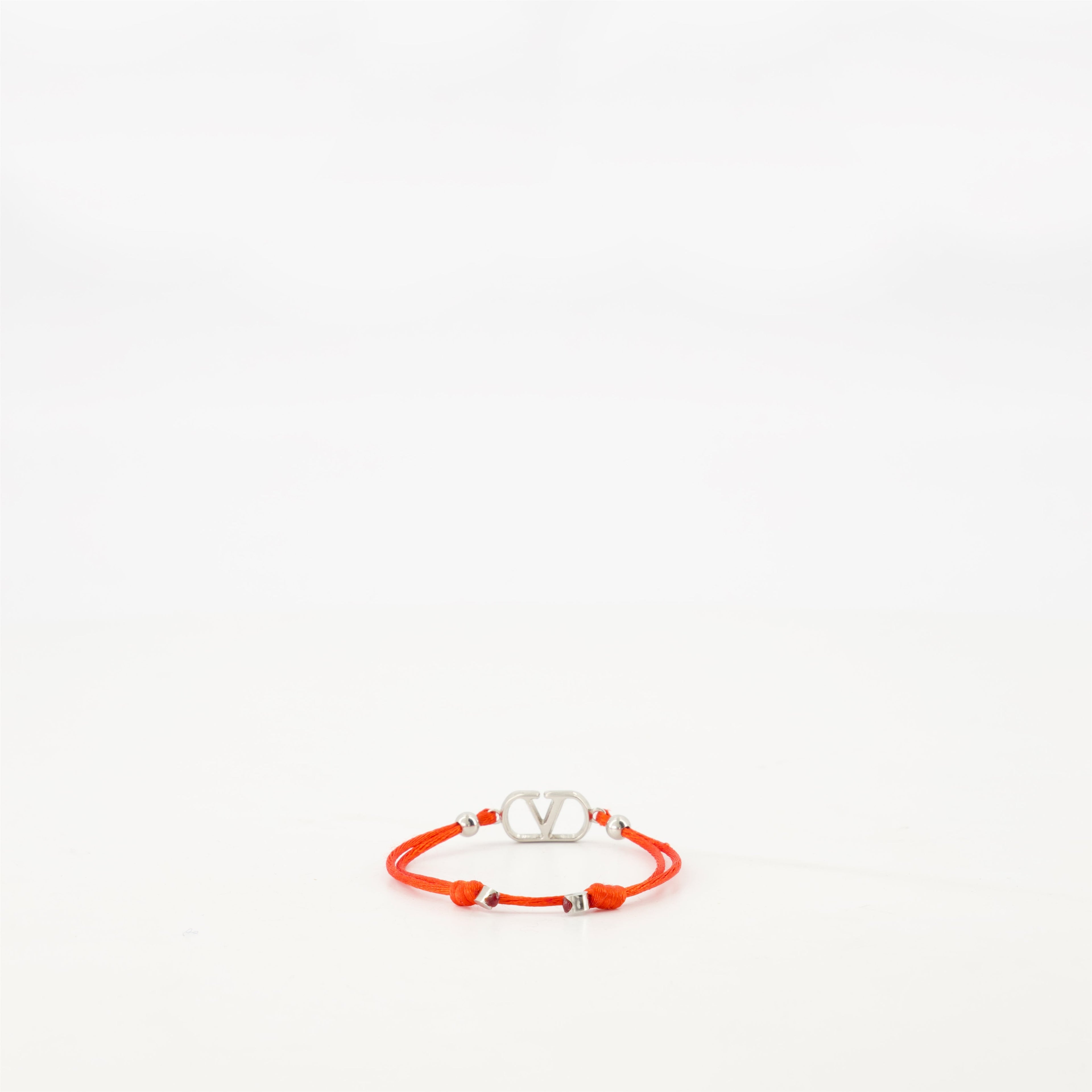 Imagen de la pulsera ajustable de cordón rojo VLogo de Valentino Garavani para hombres - Temporada Primavera-Verano 2025 - Vista trasera