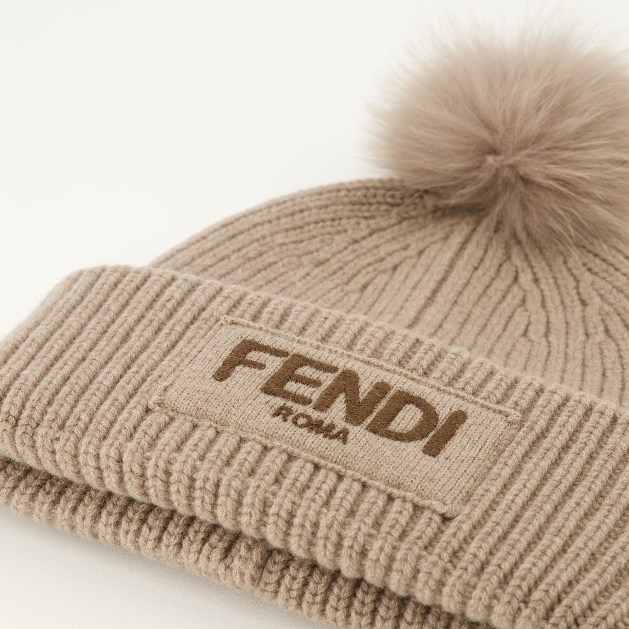 グレーウールビーニー - Fendi | WE IN STYLE