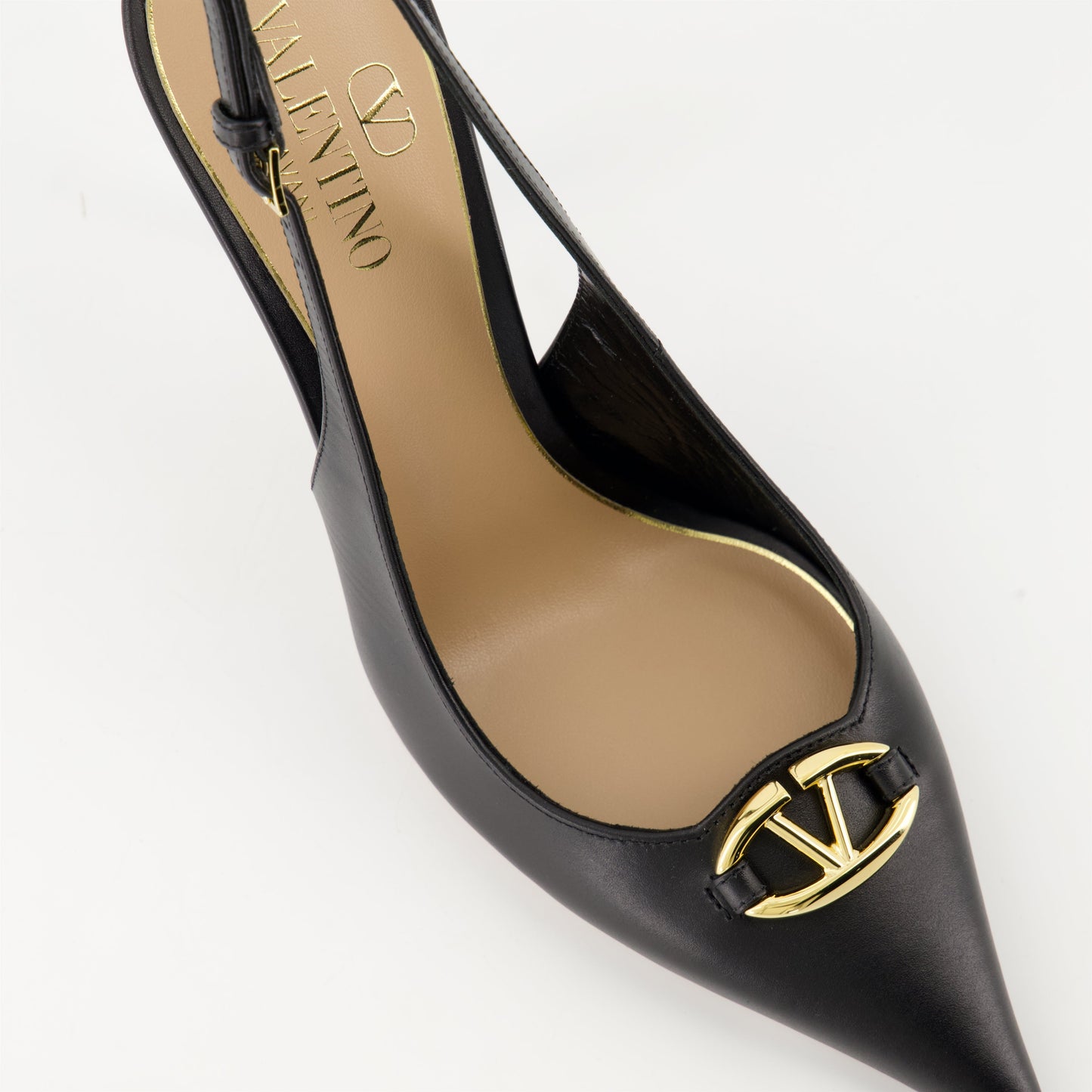 VLogo pumps, Valentino Garavani, black leather pumps, luxury shoes, designer heels