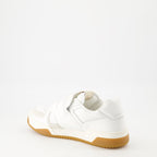 Bild von Joie de Jouer weißen Sneakers von Valentino Garavani für Männer - Saison Herbst-Winter 2025 - Rückansicht rechts im Dreiviertel